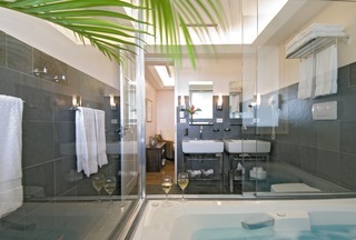 Gaia Hotel & Reserve