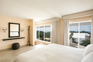 Gaia Hotel & Reserve
