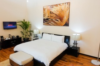 Gaia Hotel & Reserve