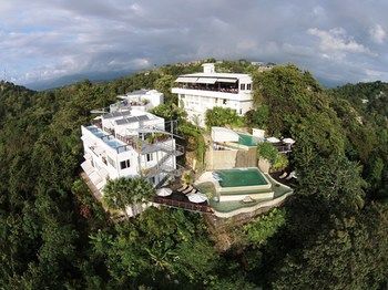 Gaia Hotel & Reserve