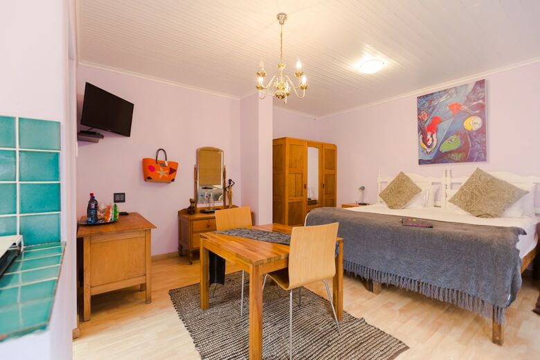 Hostal Sweet Orange Guest House