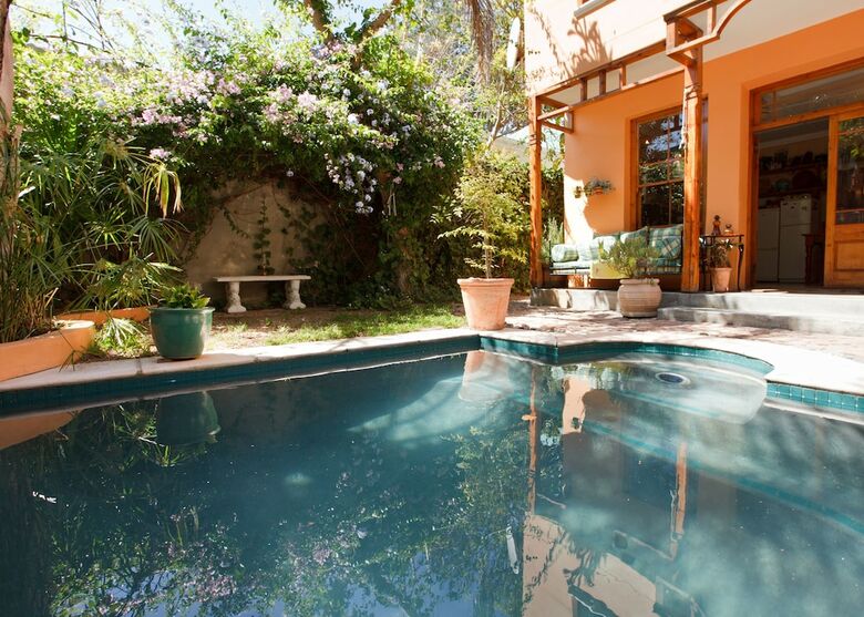 Hostal Sweet Orange Guest House