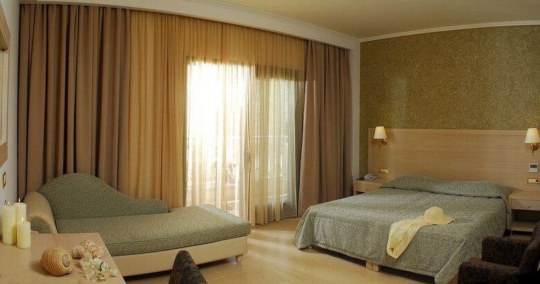 Hotel Cactus Royal