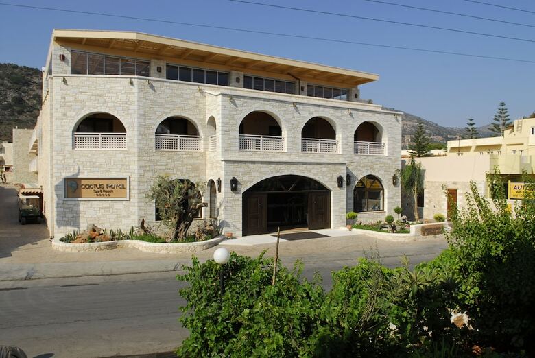 Hotel Cactus Royal