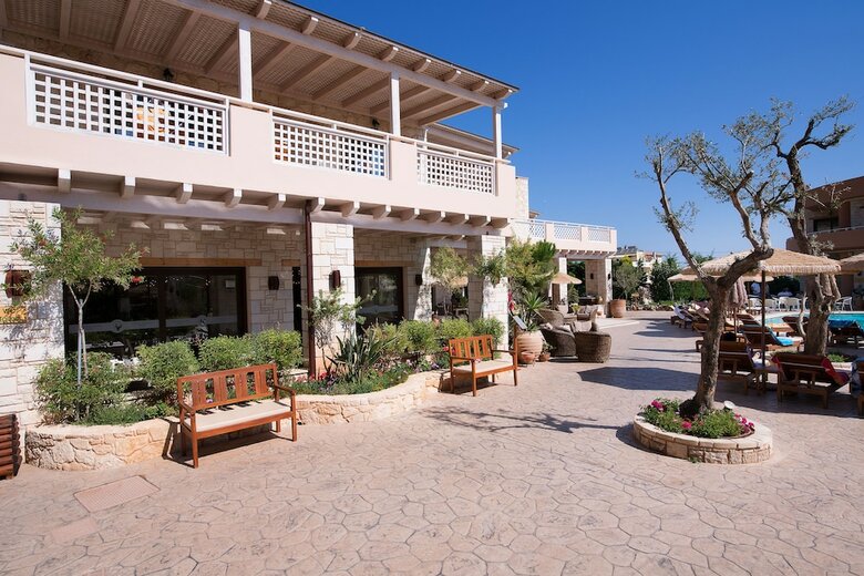 Hotel Cactus Royal