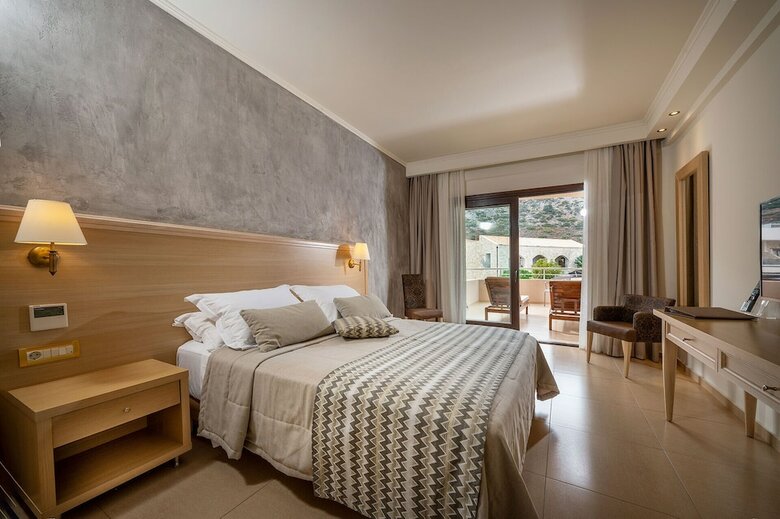 Hotel Cactus Royal