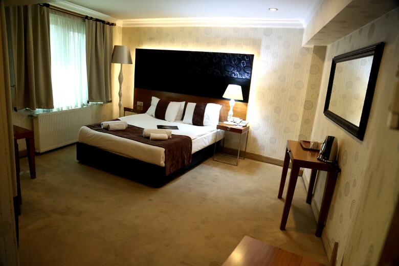 Hotel Black Cloud