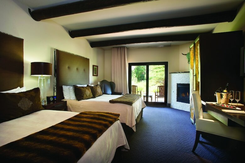 Hotel El Monte Sagrado Resort