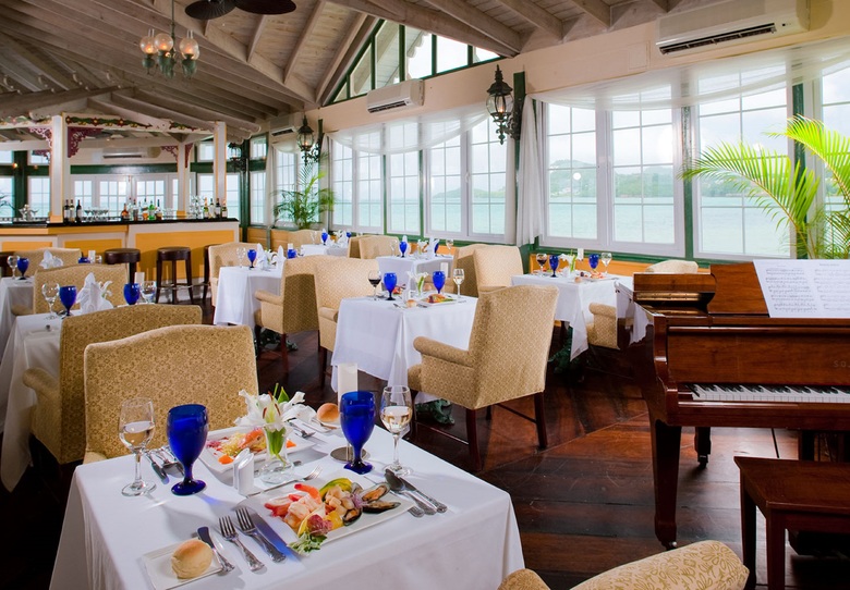 Hotel Sandals Halcyon Beach