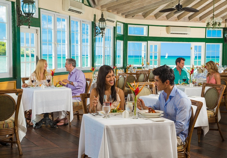 Hotel Sandals Halcyon Beach