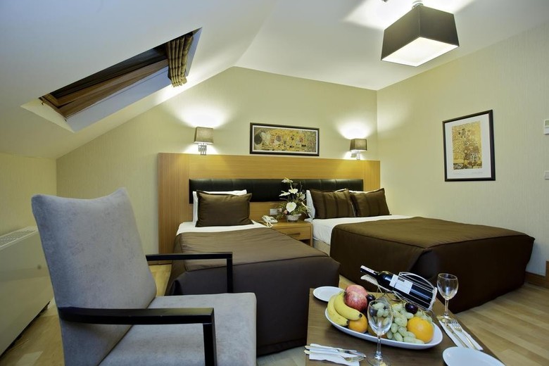 Hotel Mirilayon