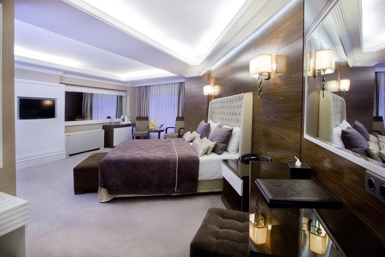 Hotel Mirilayon