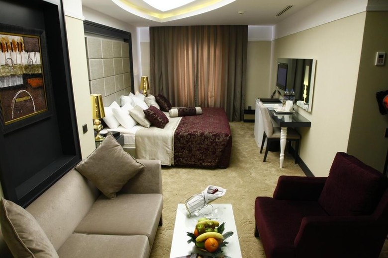 Hotel Mirilayon