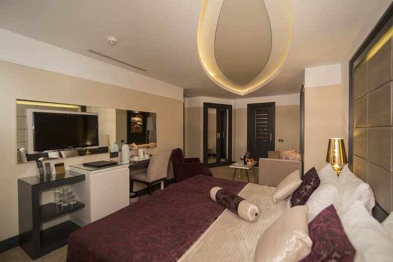 Hotel Mirilayon
