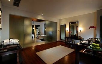 Villa The Royal Santrian