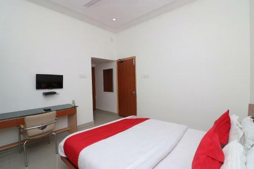 Oyo 14837 Hotel Uberoi Anand