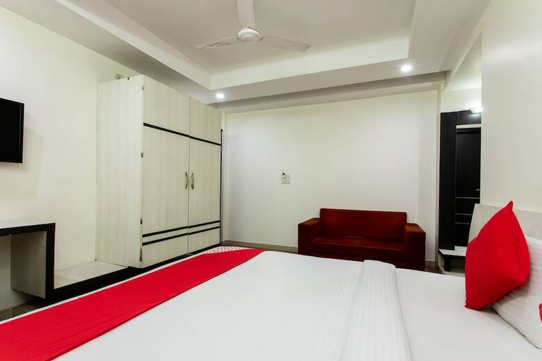 Oyo 5839 Hotel Mohit Regency