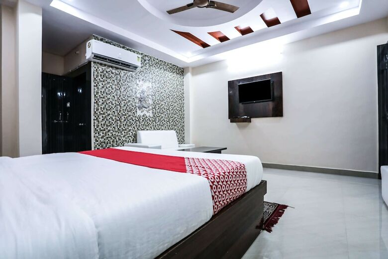 Hotel Oyo 15259 Smart City