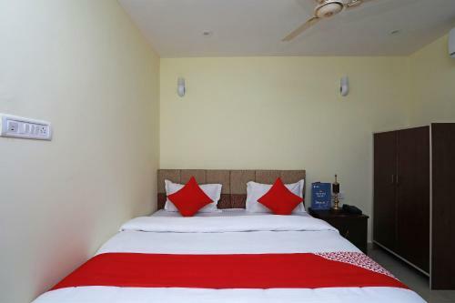 Hotel Oyo 22510 Ma Classic Inn