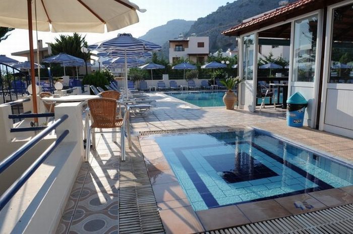 Chrysanthi Hotel Pefkos