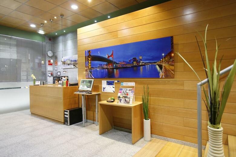 Hotel Bilbao Jardines