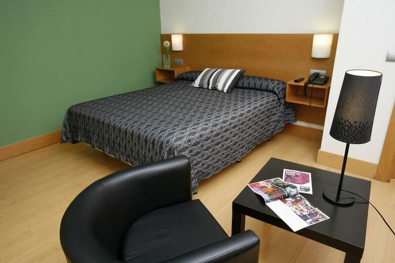 Hotel Bilbao Jardines