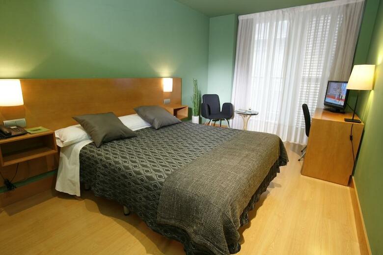 Hotel Bilbao Jardines