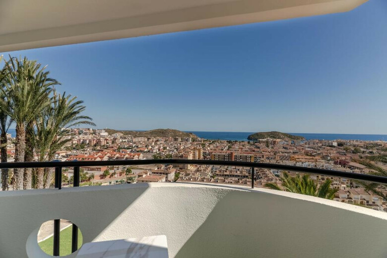 Hotel Ramada Resort By Wyndham Puerto de Mazarron