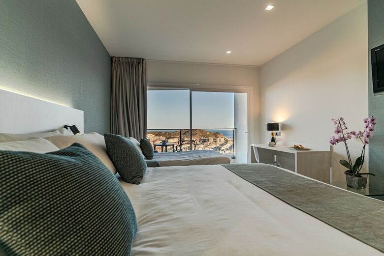 Hotel Ramada Resort By Wyndham Puerto de Mazarron