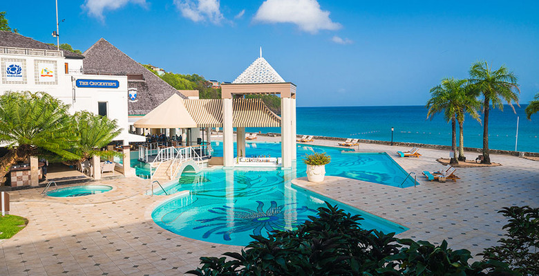 Hotel Sandals Regency La Toc
