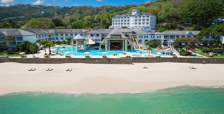 Hotel Sandals Regency La Toc