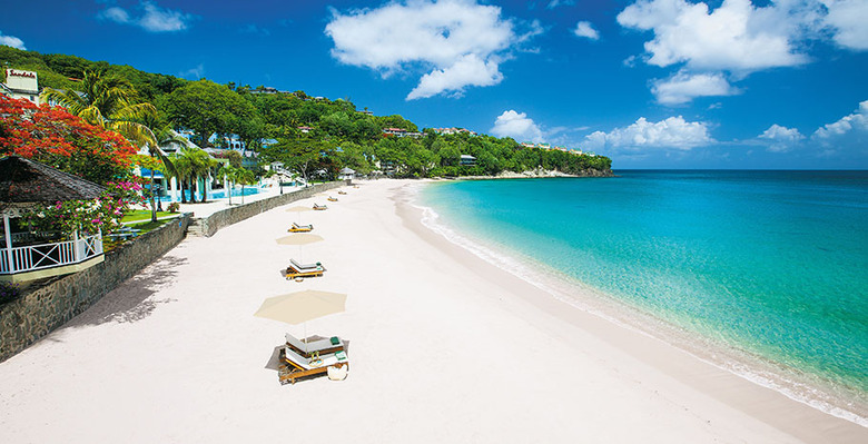 Hotel Sandals Regency La Toc