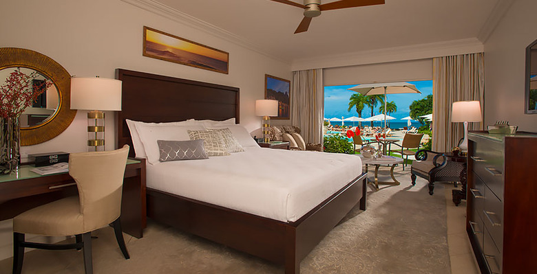 Hotel Sandals Regency La Toc