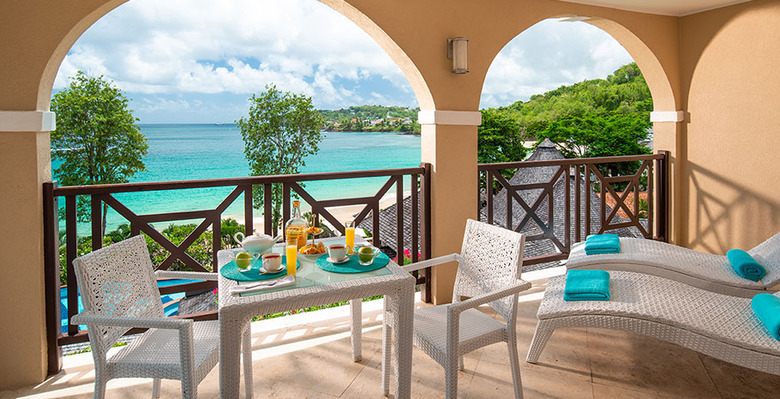 Hotel Sandals Regency La Toc