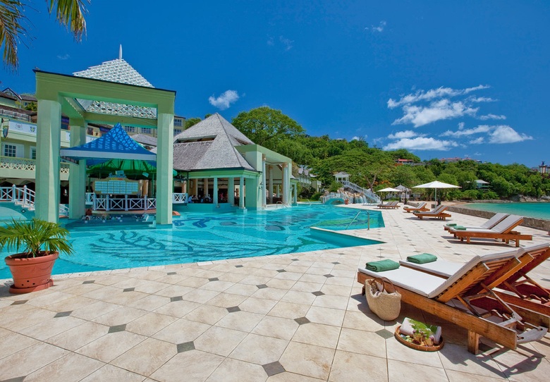 Hotel Sandals Regency La Toc