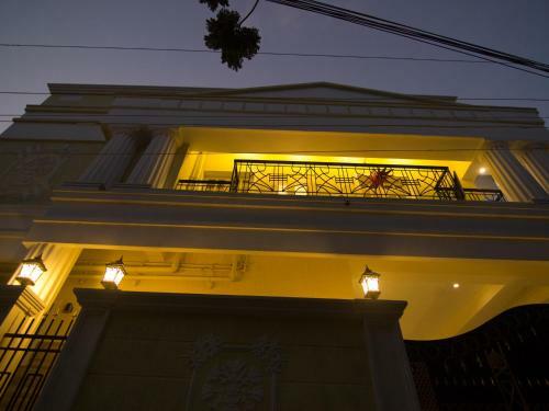 Hostal Oyo 19958 Iris Comfort Inn