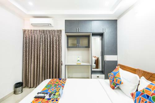Fabhotel Rithikha Inn Porur
