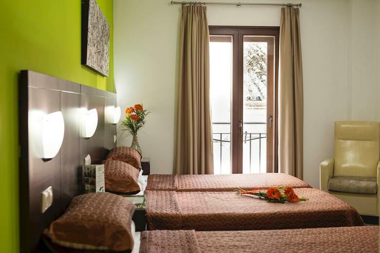 Hotel De Los Faroles