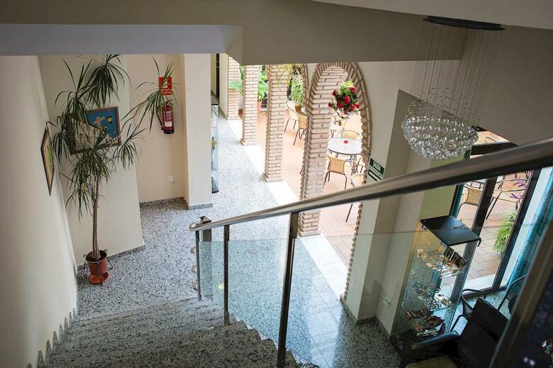 Hotel De Los Faroles