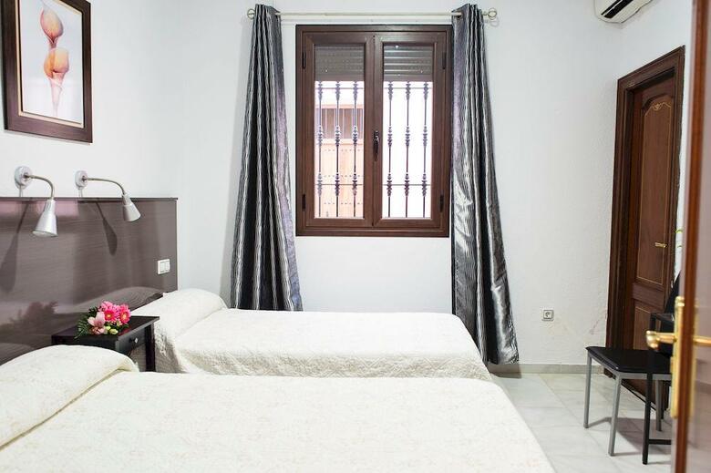 Hotel De Los Faroles