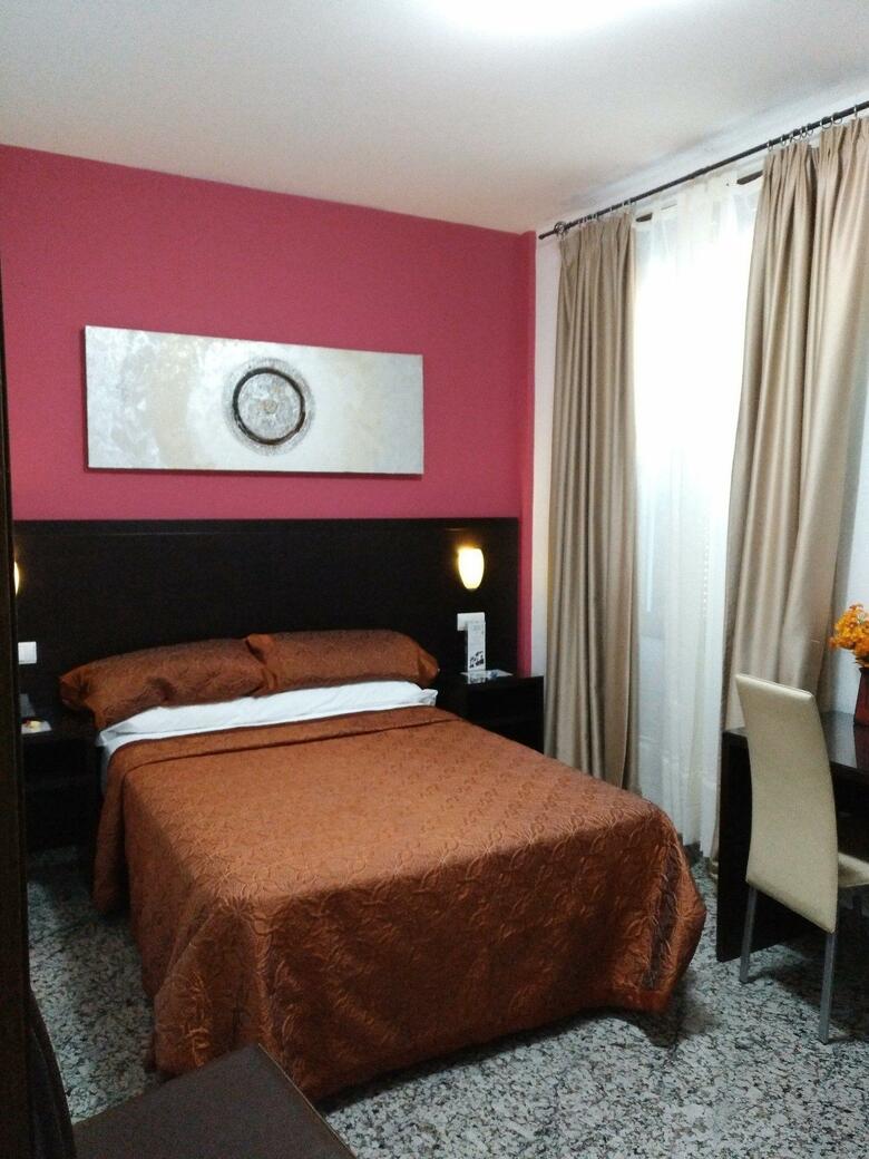 Hotel De Los Faroles