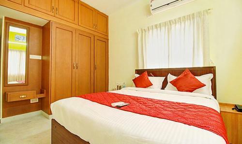 Oyo 15427 Hotel Apple Grand