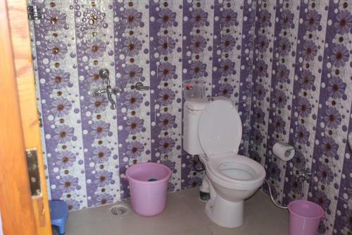 Hostal The Dhanolti Groove Garden