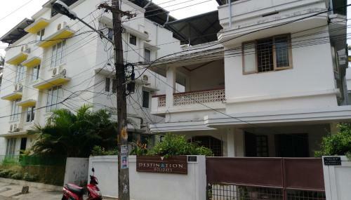 Bed & Breakfast Salwa Home Stay