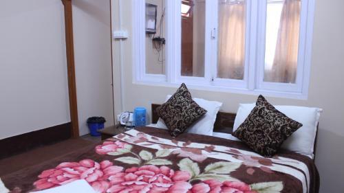 Hotel Zero To One Stay - Silk Route Residence
