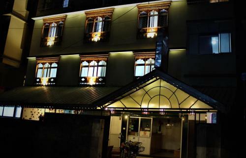 Hotel Zero To One Stay - Silk Route Residence