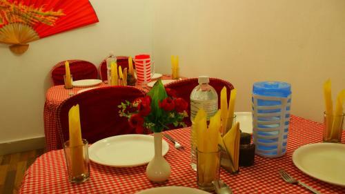 Hotel Zero To One Stay - Silk Route Residence