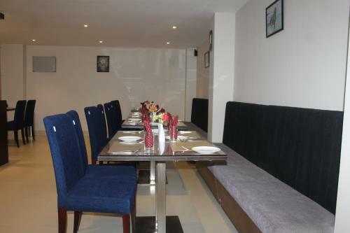 Hotel The Mansarovar