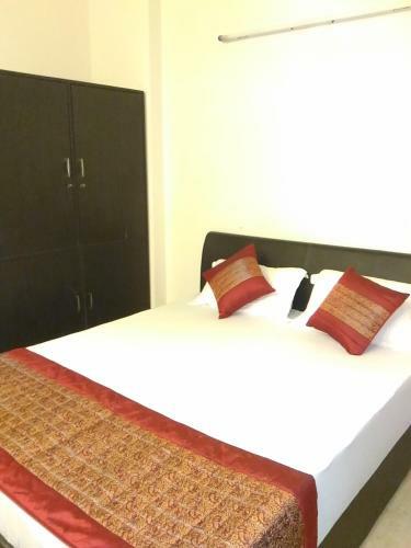 Golden Palm Service Apartments