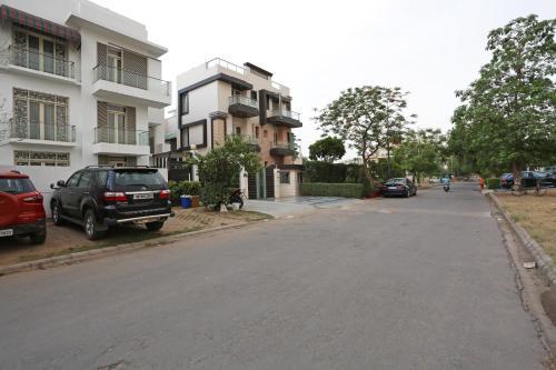 Hotel Anav House Golf Course Road